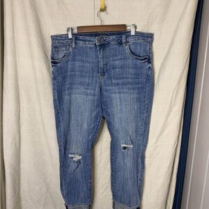 Kut from the Kloth Light Blue Distressed Cropped Jeans